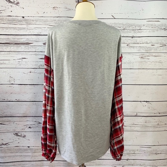 Boutique Red Nose Reindeer Plaid Long Sleeve Top Size Medium - Picture 5 of 7